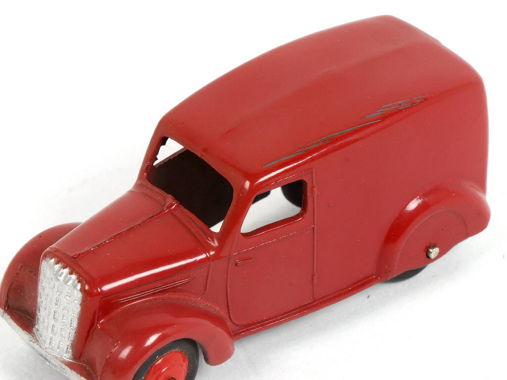 Lot 253 - DINKY TOYS (GB) (7)