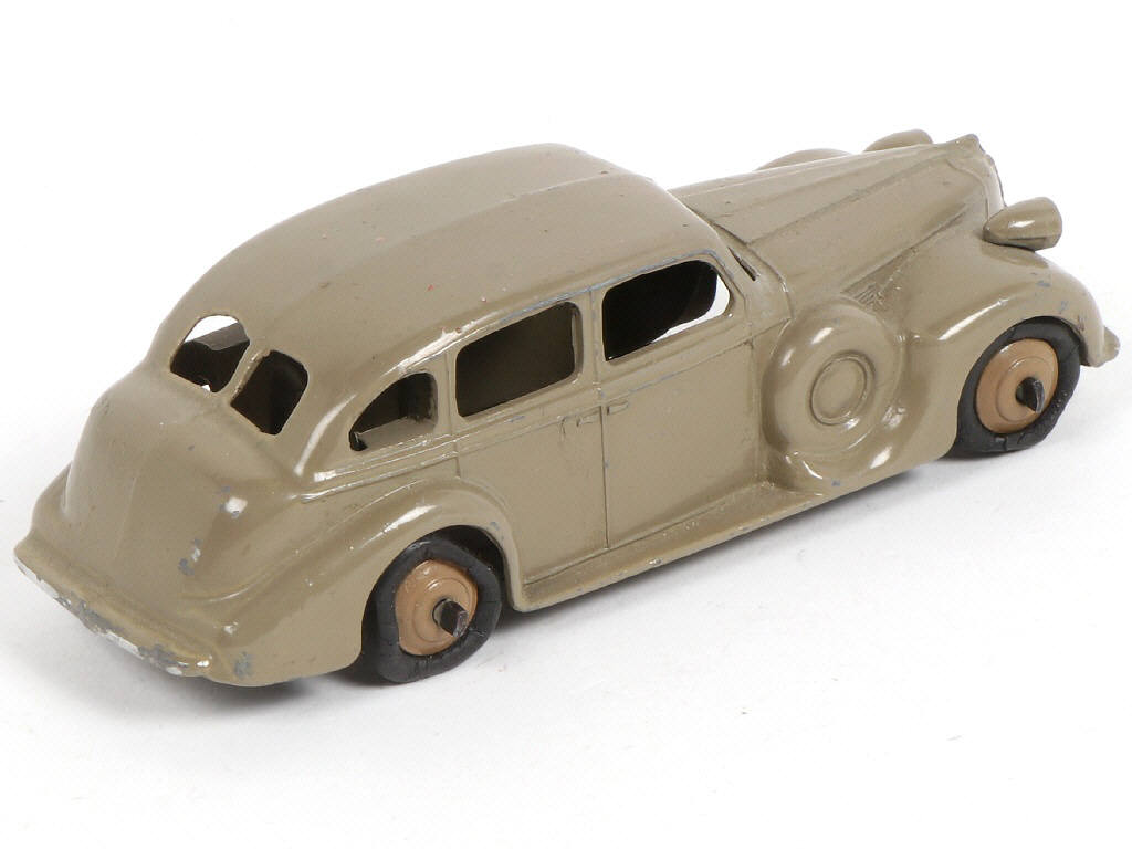 Lot 260 - DINKY TOYS (GB) (1)