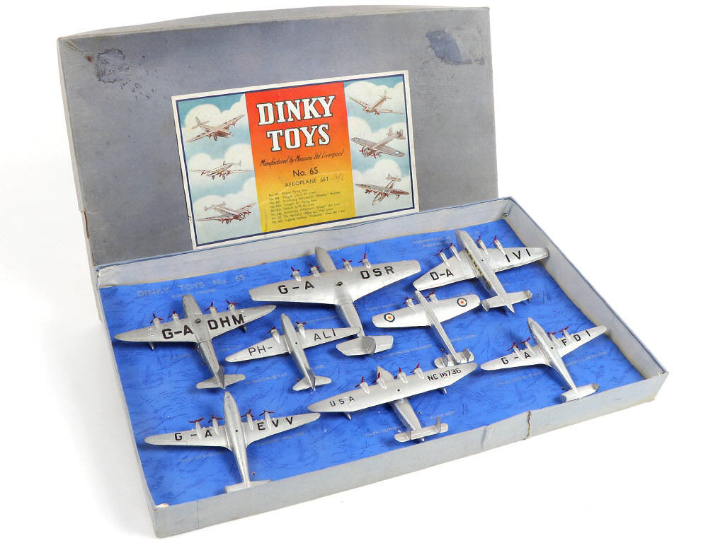 Lot 248 - DINKY TOYS (GB) (1)