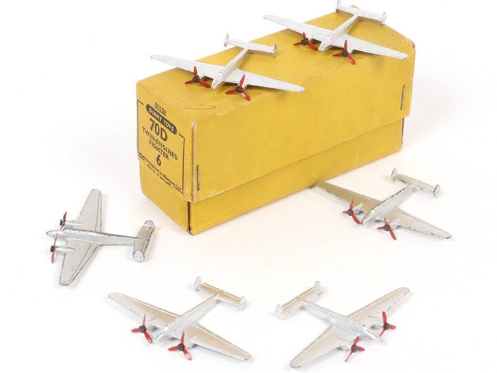 Lot 249 - DINKY TOYS (GB) (1)