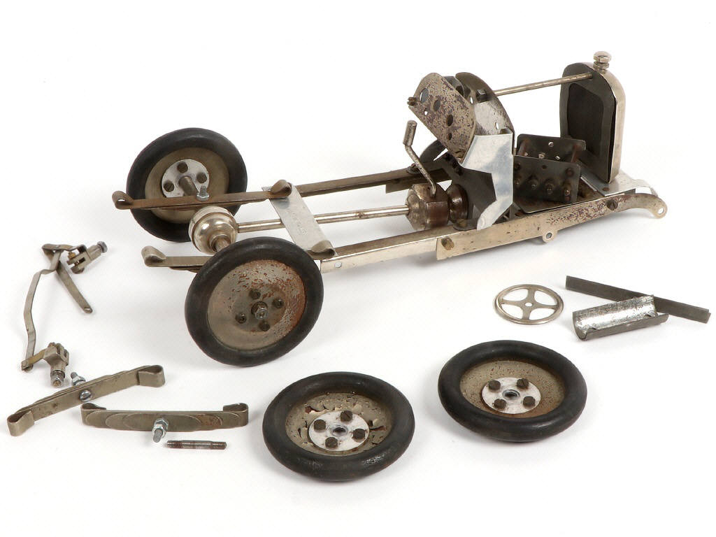 Lot 104 - PEUGEOT (FRANCE) (1)