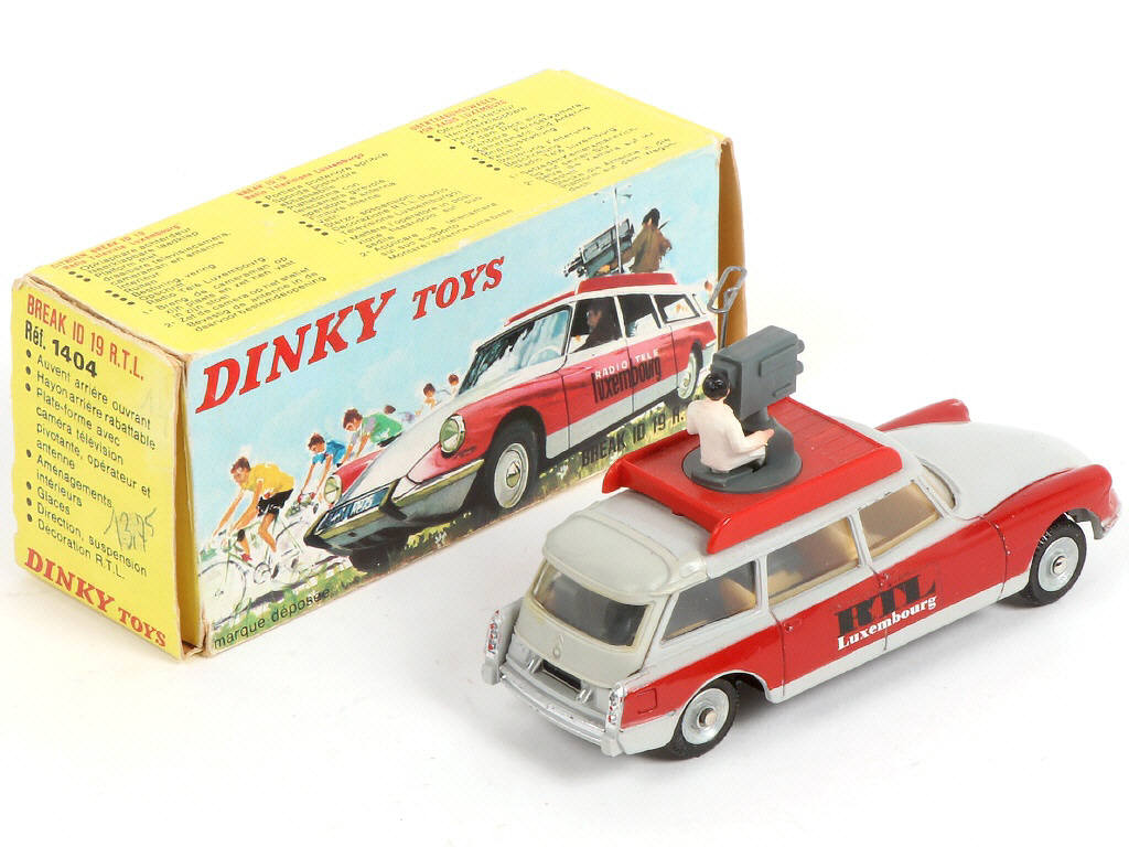 Lot 394 - DINKY TOYS (FRANCE) (1)
