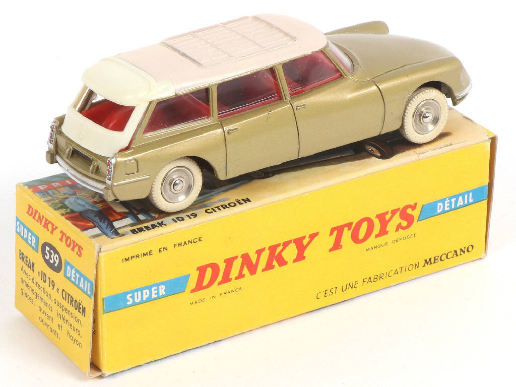 Lot 390 - DINKY TOYS (FRANCE) (1)