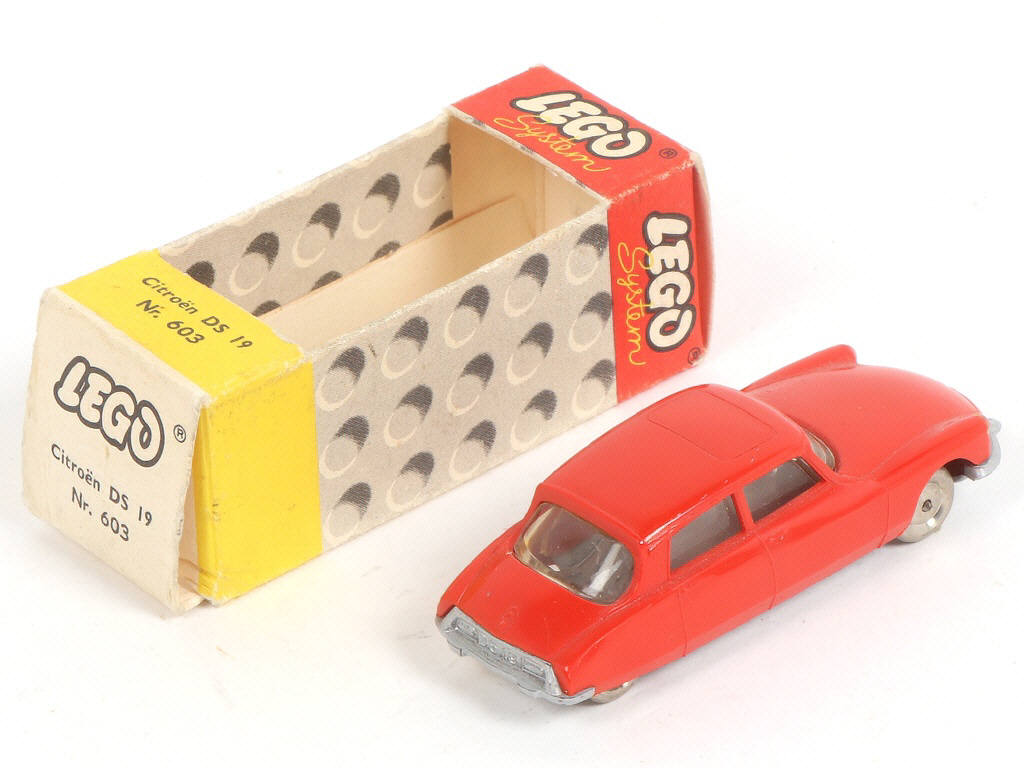 Lot 164 - LEGO (DANEMARK) (1)