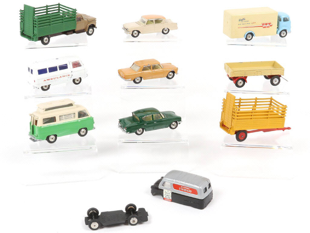 Lot 154 - CORGI TOYS (GB) (10)