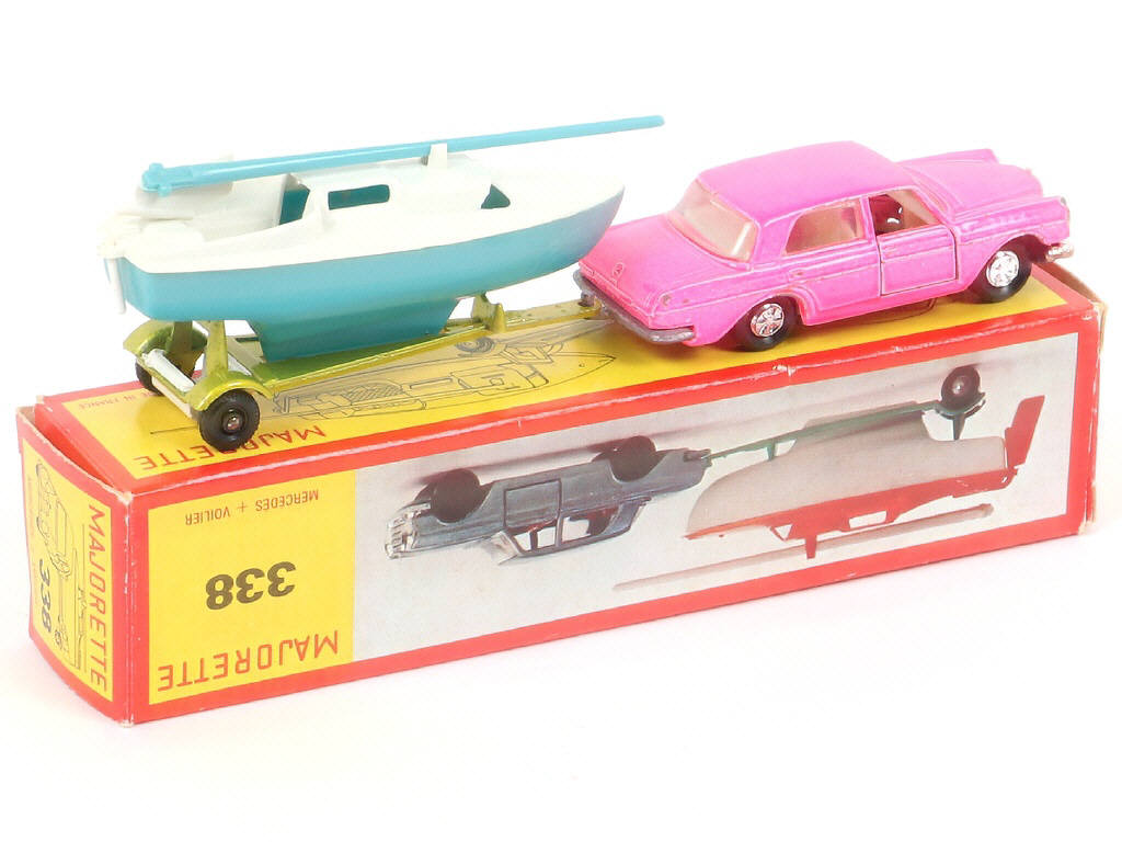 Lot 129 - MAJORETTE (FRANCE) (1)