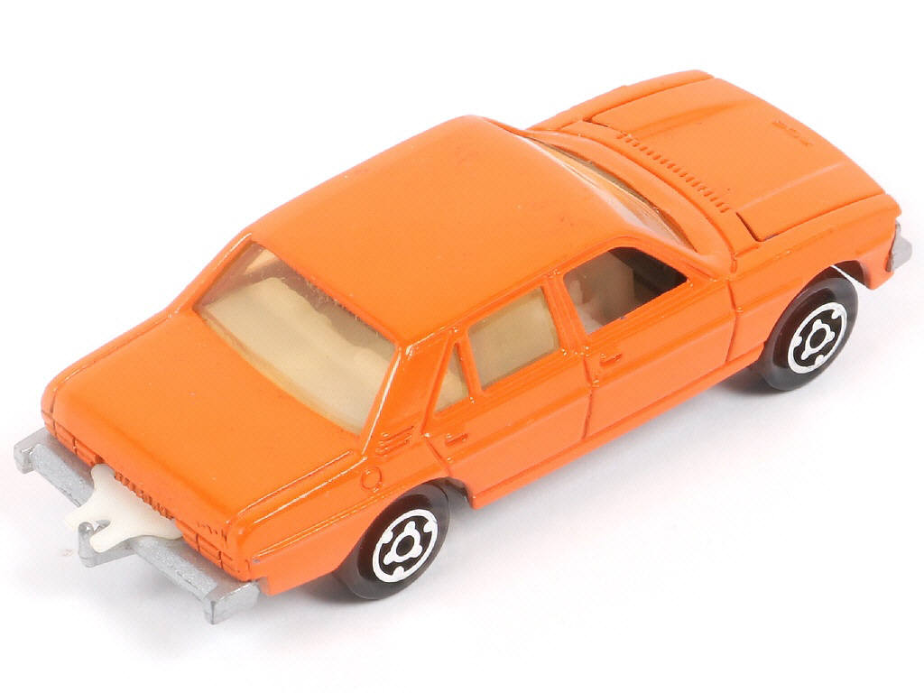 Lot 119 - MAJORETTE (FRANCE) (1)