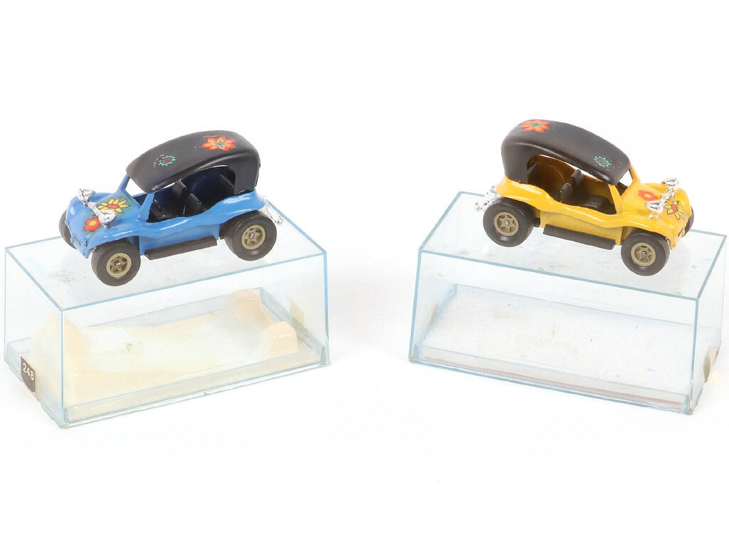 Lot 138 - MAJORETTE (FRANCE) (2)