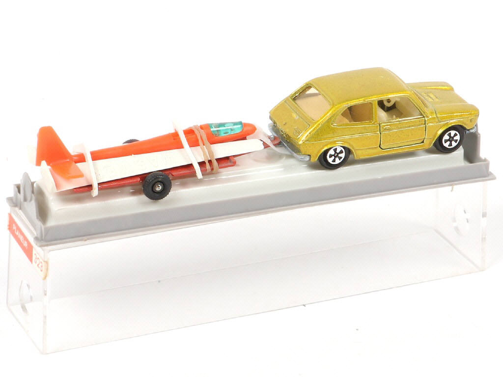 Lot 127 - MAJORETTE (FRANCE) (1)