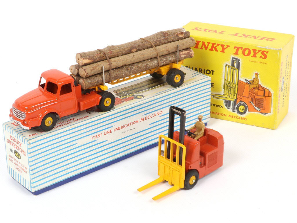 Lot 294 - DINKY TOYS (FRANCE) (2)