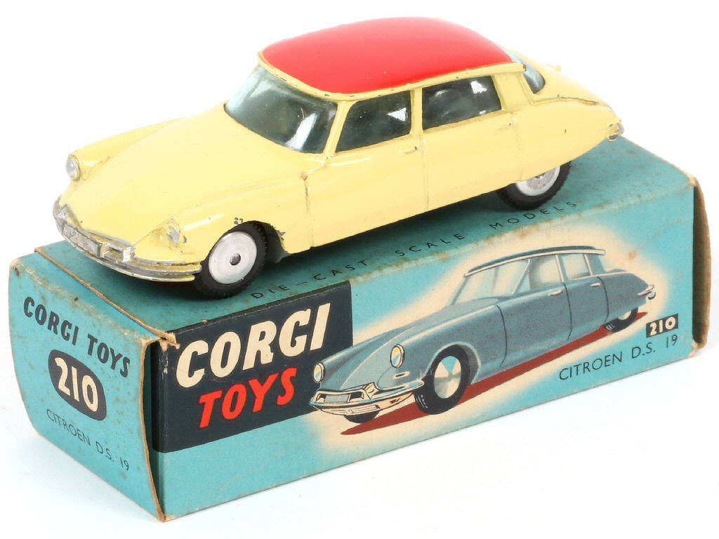 Lot 105 - CORGI TOYS (GB) (1)