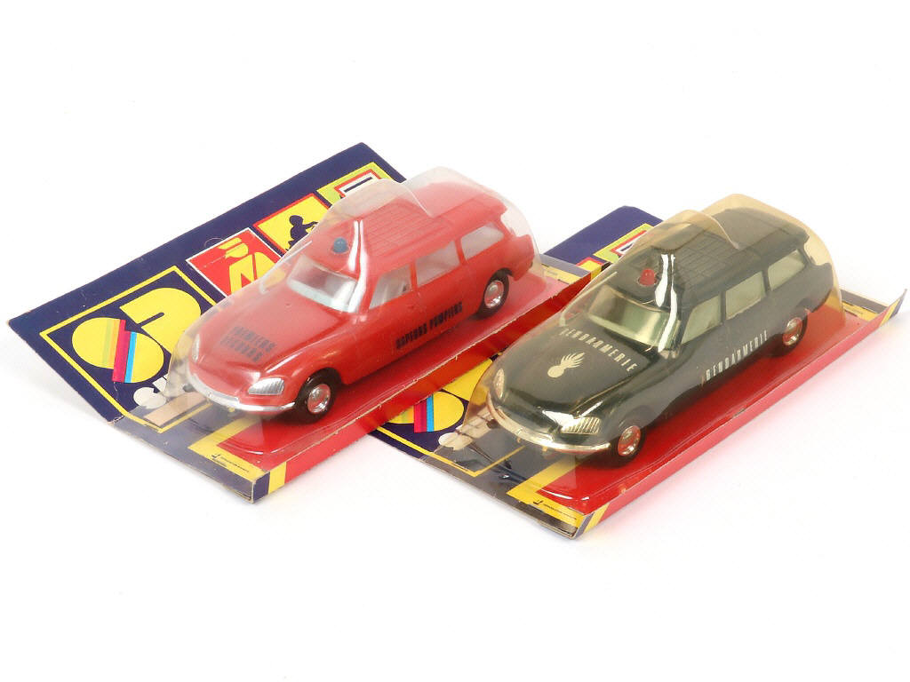 Lot 112 - INJECTAPLASTIC (FRANCE) (2)