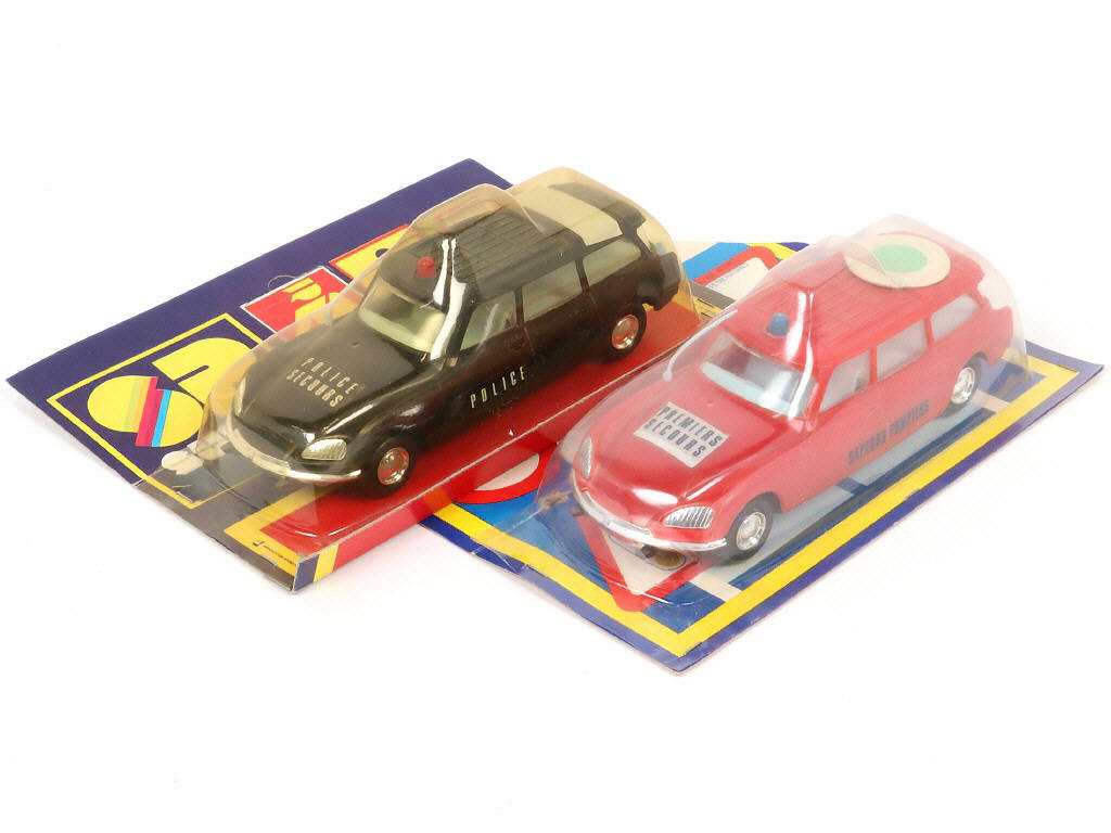 Lot 114 - INJECTAPLASTIC (FRANCE) (2)