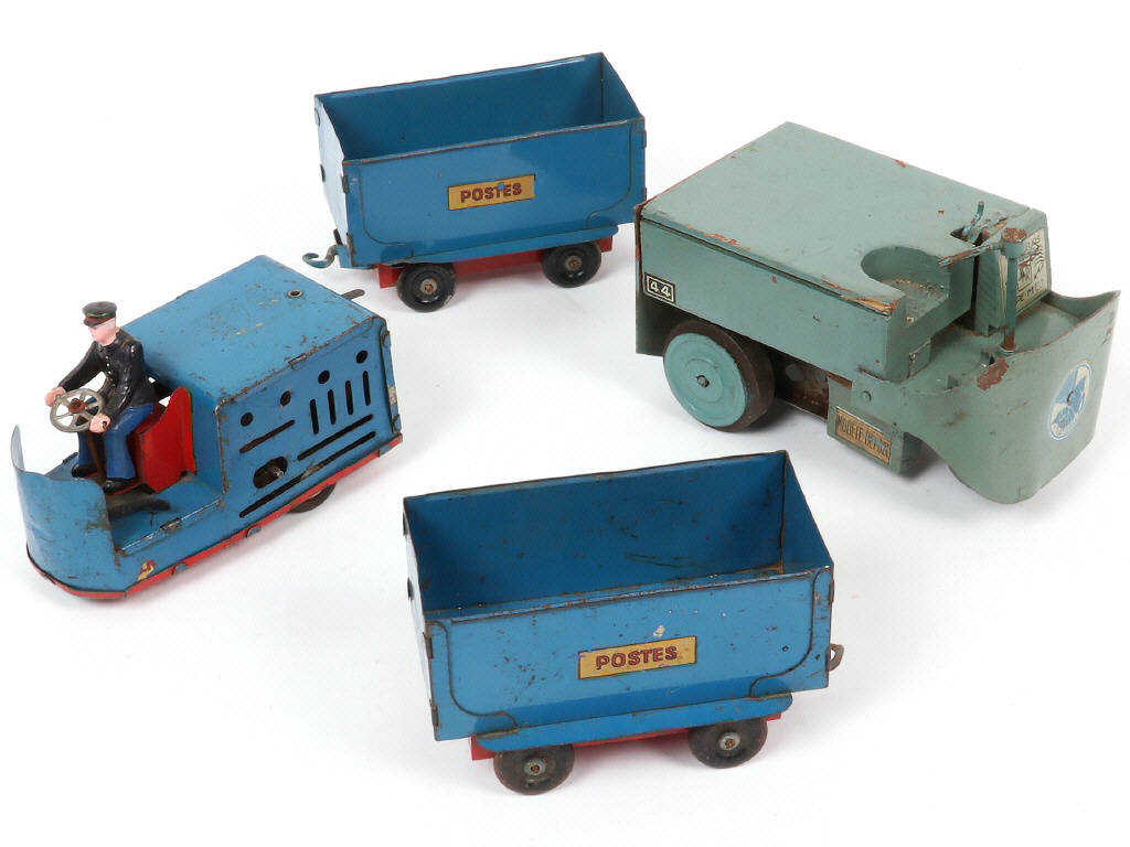 Lot 58 - DIVERS (4)