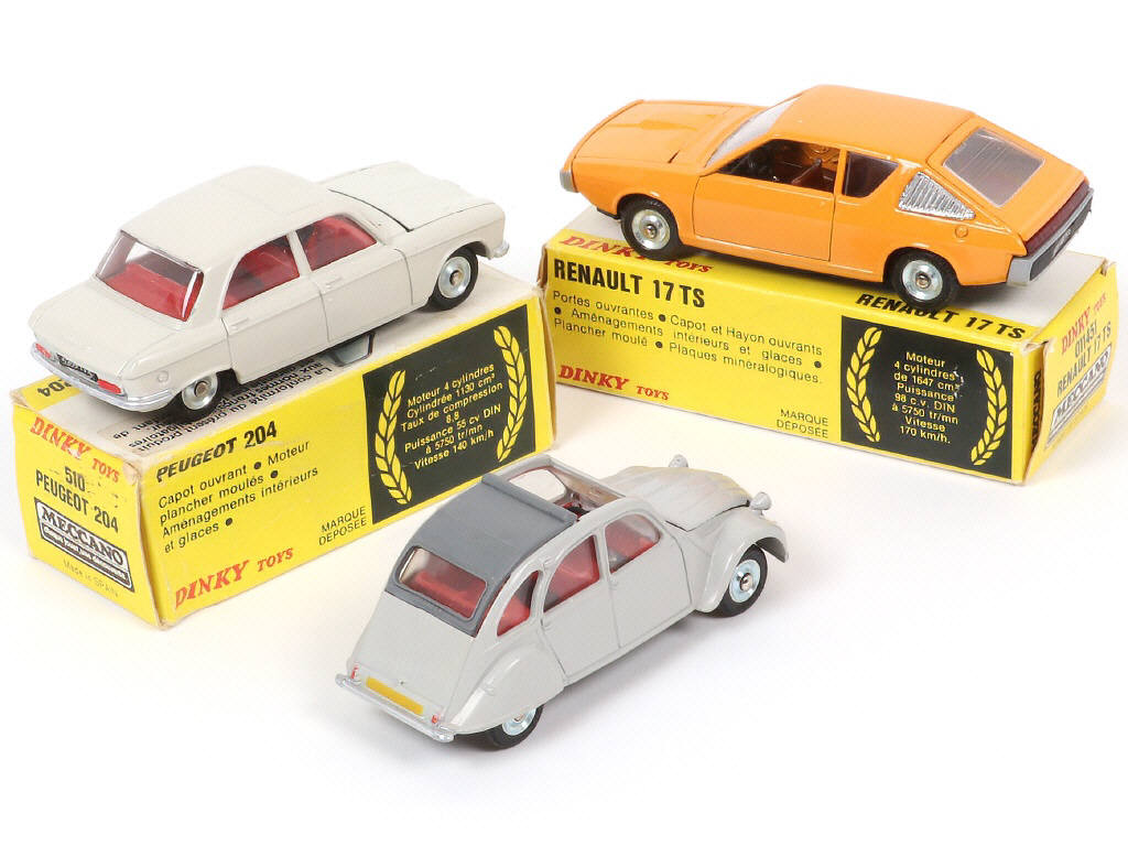 Lot 297 - DINKY TOYS (FRANCE) (3)