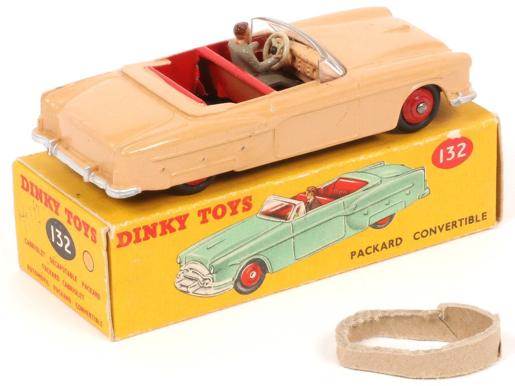 Lot 244 - DINKY TOYS (GB) (1)
