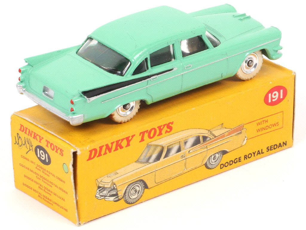 Lot 254 - DINKY TOYS (GB) (1)