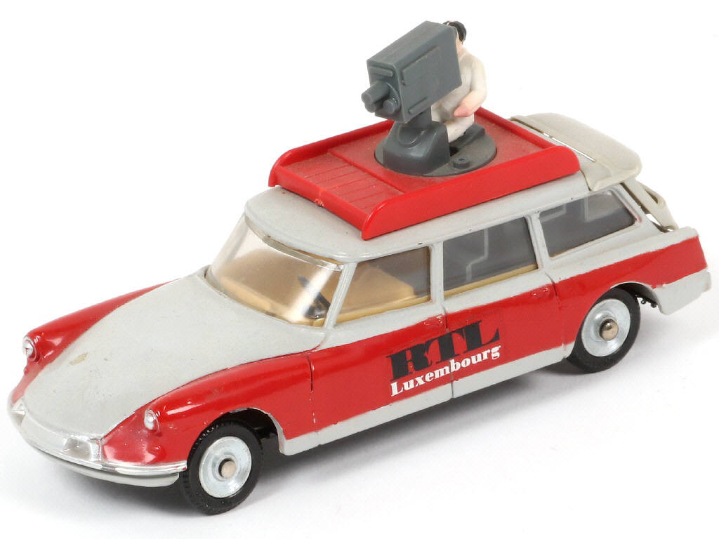 Lot 287 - DINKY TOYS (FRANCE) (1)
