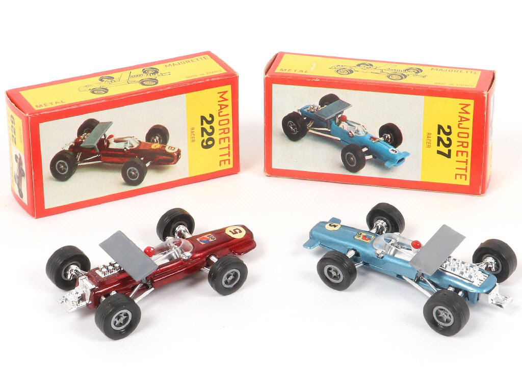 Lot 170 - MAJORETTE (FRANCE) (2)