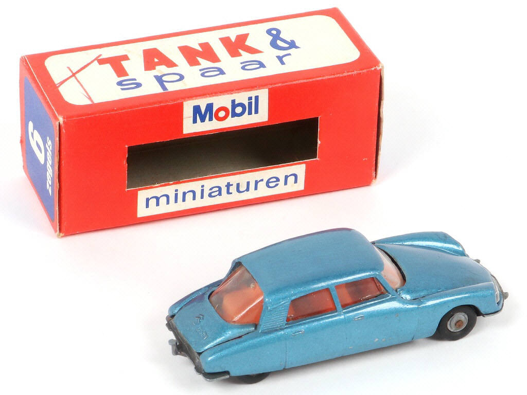 Lot 138 - MAJORETTE (FRANCE) (1)