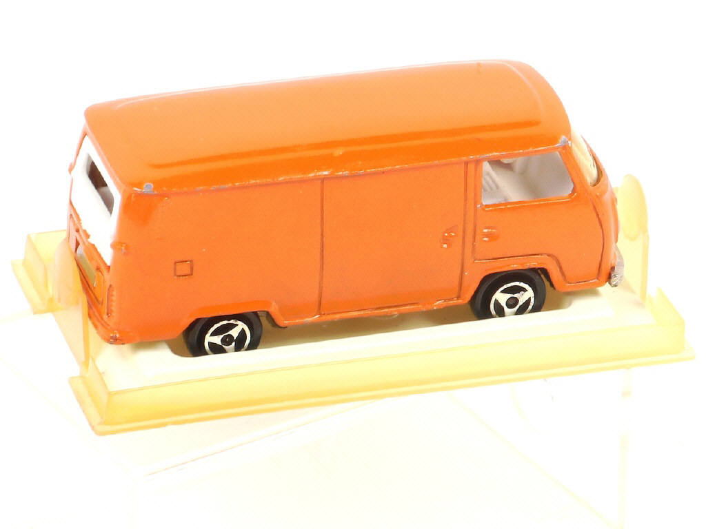 Lot 152 - MAJORETTE (FRANCE) (1)