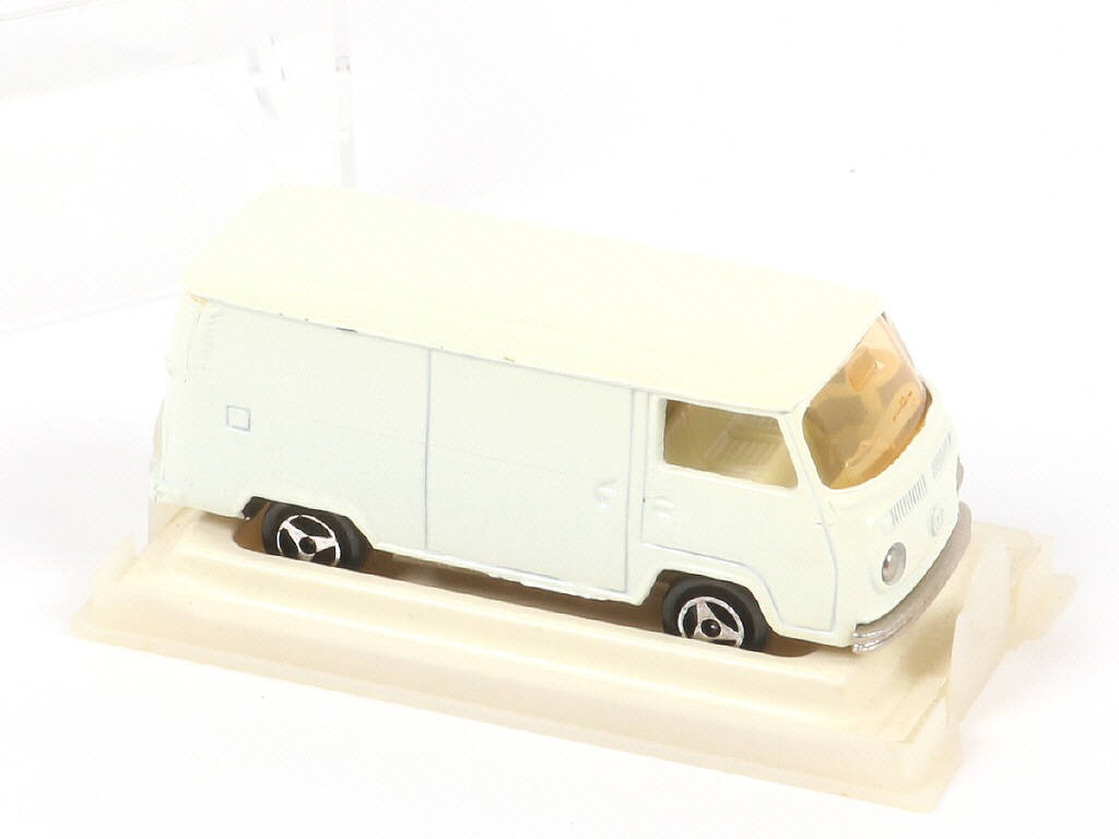 Lot 161 - MAJORETTE (FRANCE) (1)