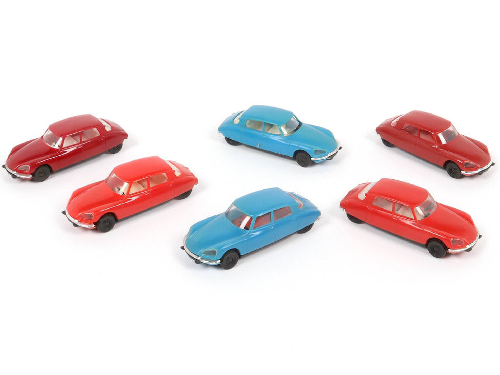 Lot 233 - INJECTAPLASTIC (FRANCE) (6)