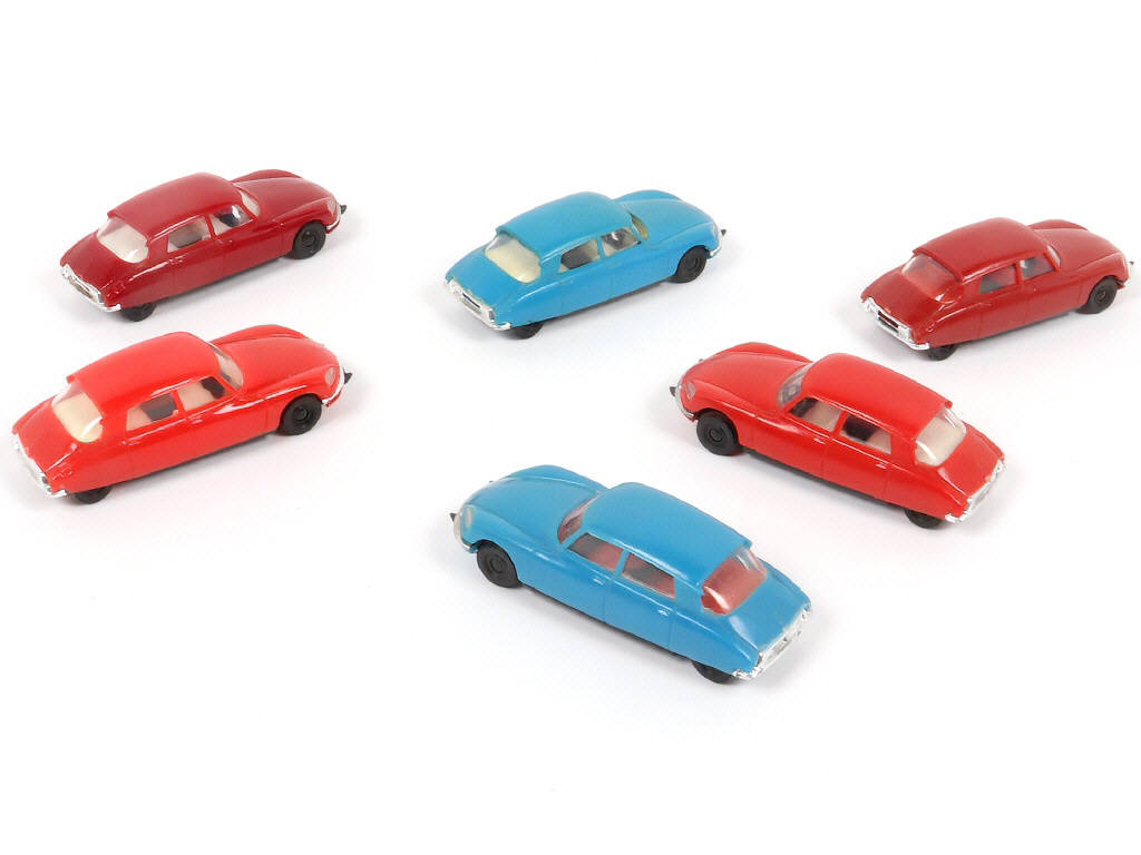 Lot 233 - INJECTAPLASTIC (FRANCE) (6)