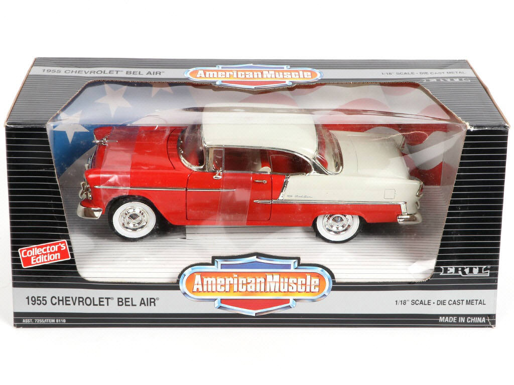 Lot 25 - ERTL (USA) (4)