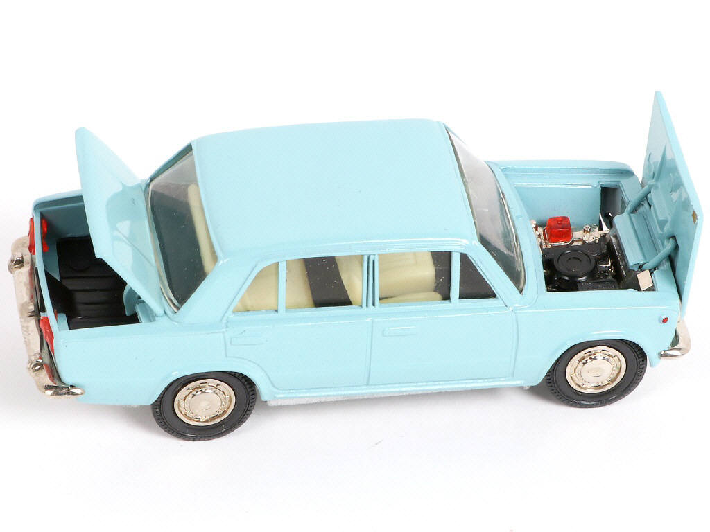 Lot 90 - NOVOEXPORT (URSS) (1)