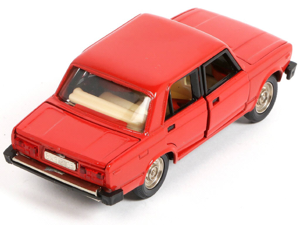 Lot 87 - NOVOEXPORT (URSS) (1)