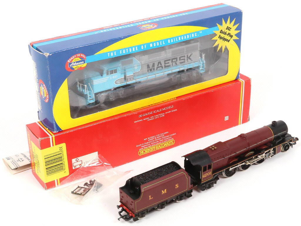 Lot 12 - HORNBY 'HO' (2)