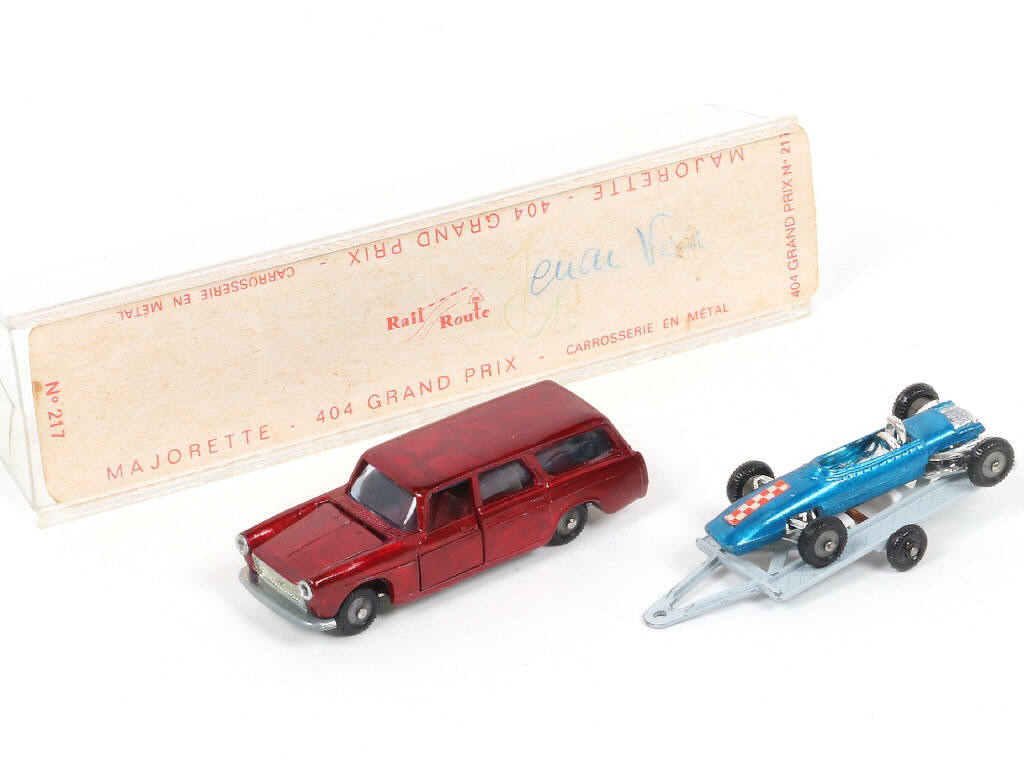 Lot 145 - MAJORETTE (FRANCE) (4)
