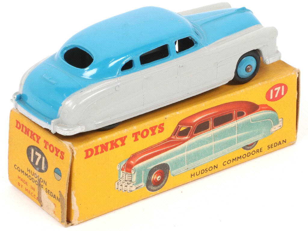 Lot 230 - DINKY TOYS (GB) (1)