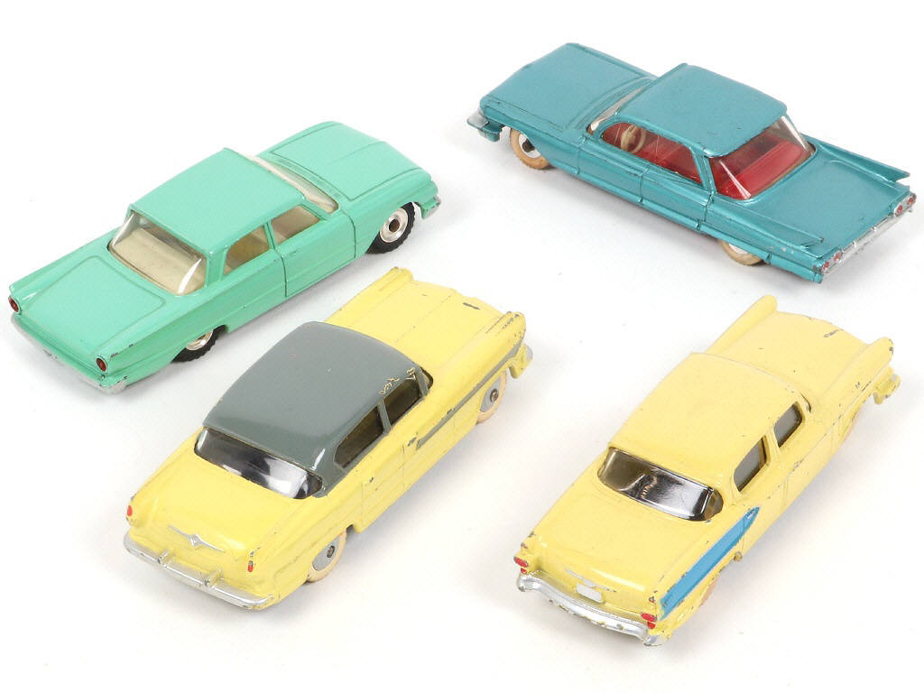 Lot 267 - DINKY TOYS (GB) (4)