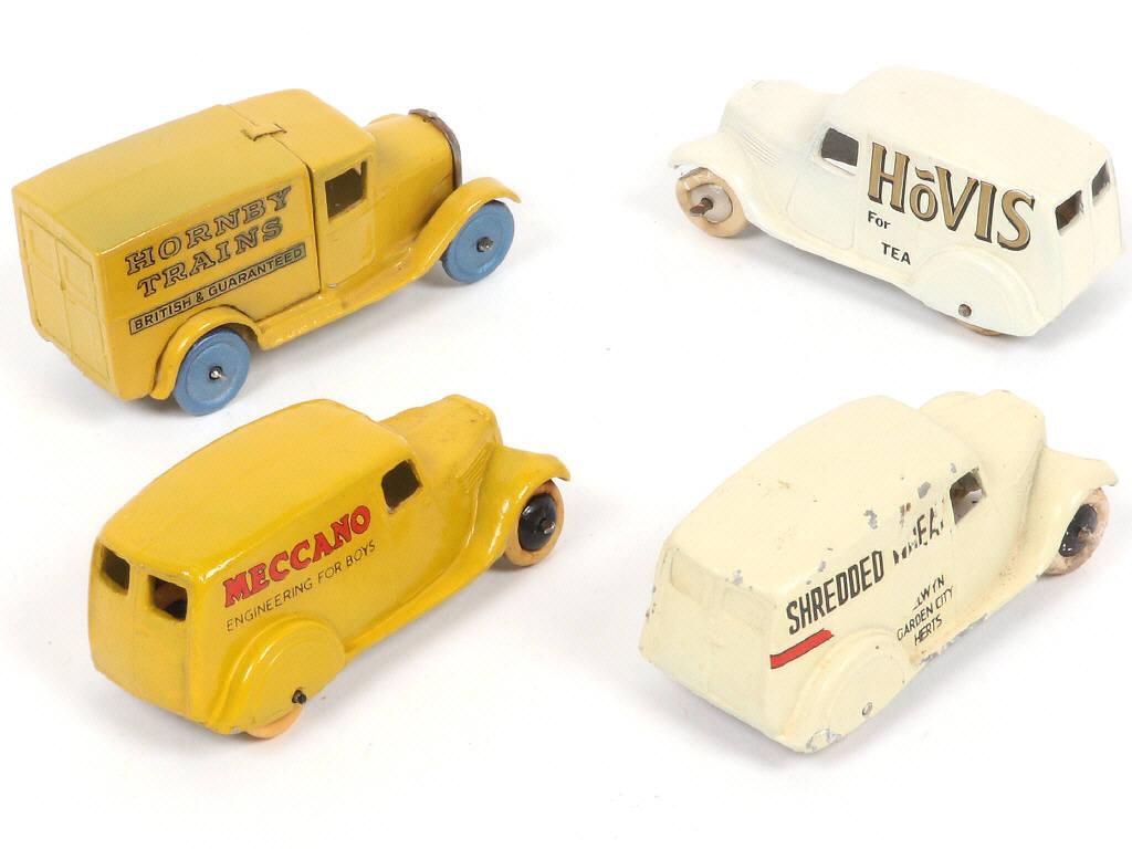 Lot 58 - DIVERS (4)