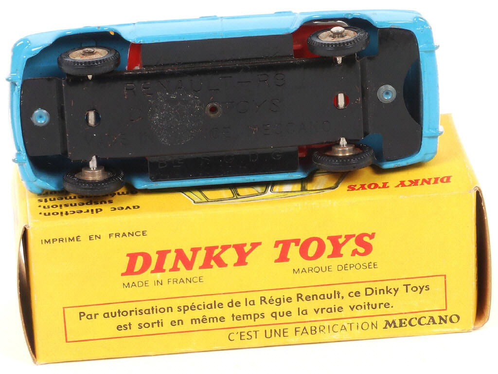 Lot 299 - DINKY TOYS (FRANCE) (1)