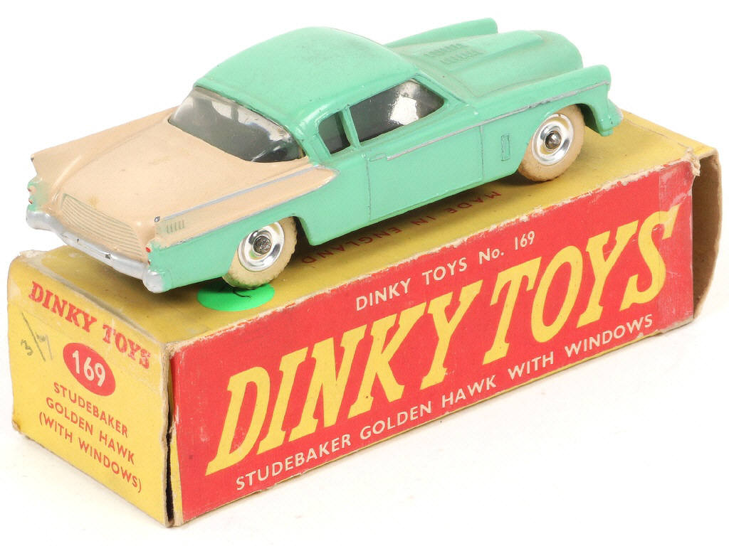 Lot 229 - DINKY TOYS (GB) (1)