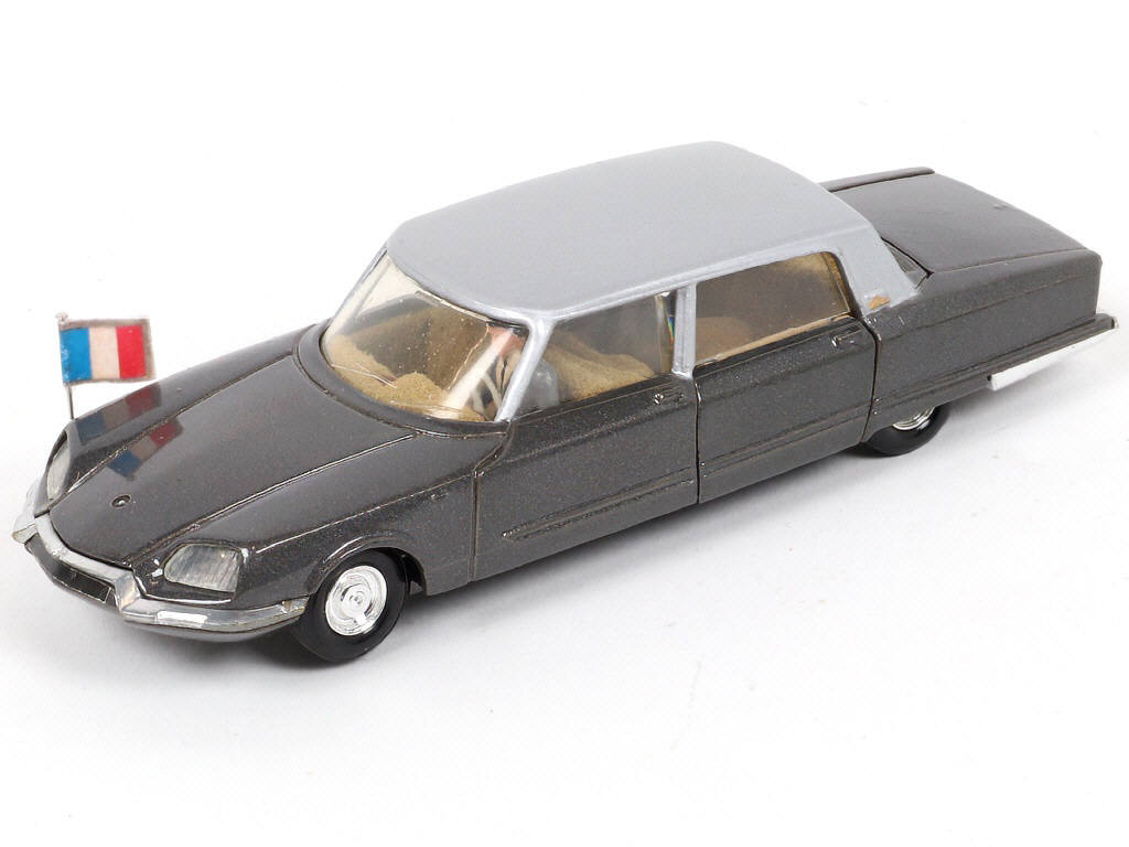 Lot 287 - DINKY TOYS (FRANCE) (1)