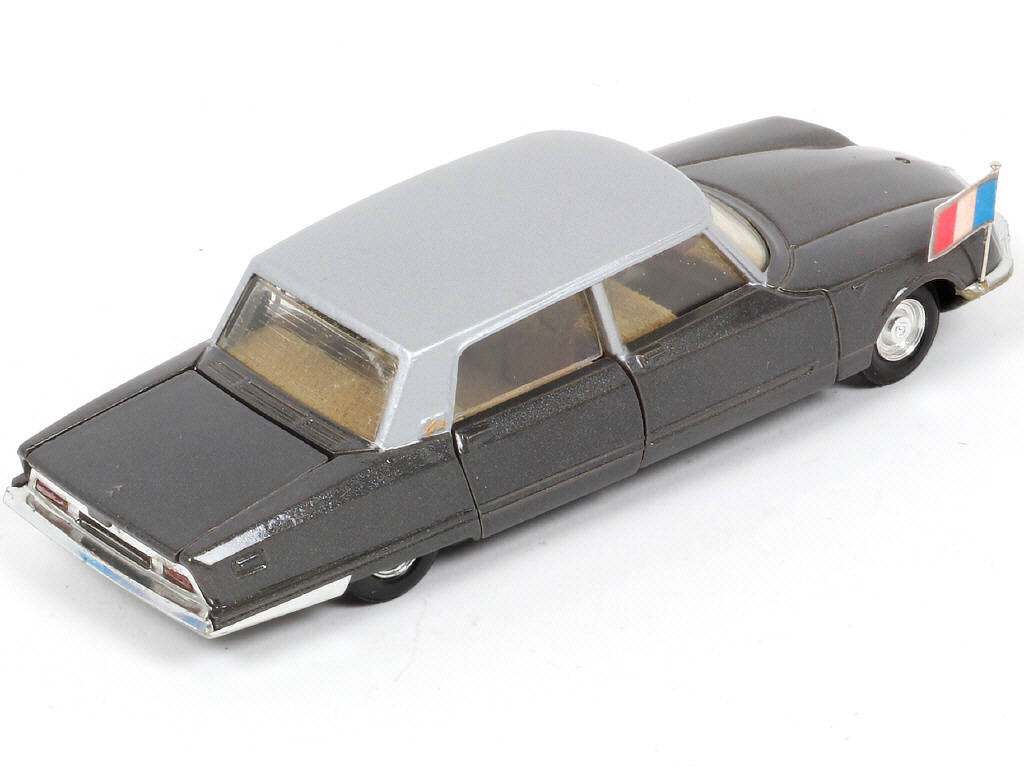 Lot 287 - DINKY TOYS (FRANCE) (1)