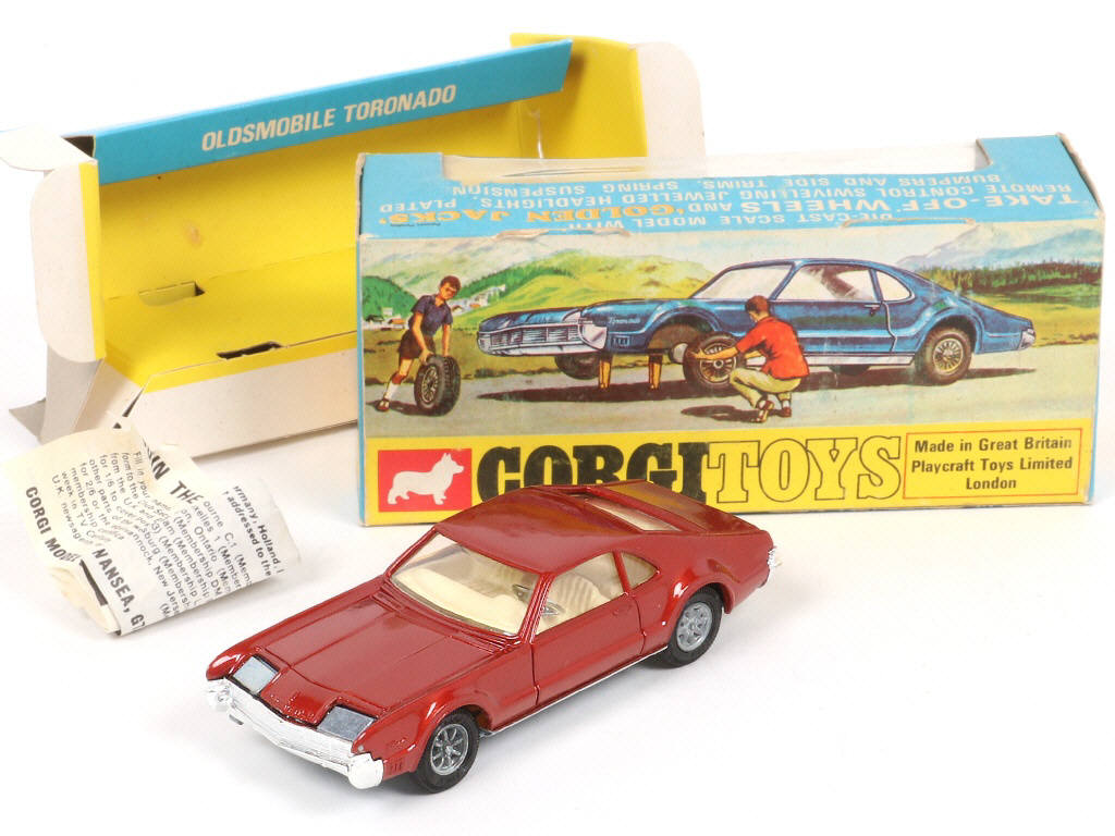 Lot 138 - CORGI TOYS (GB) (1)