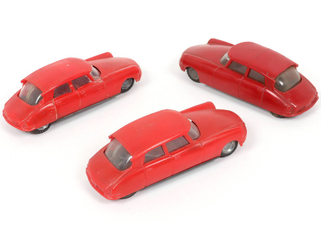 Lot 104 - LEMEZARU (HONGRIE) (3)