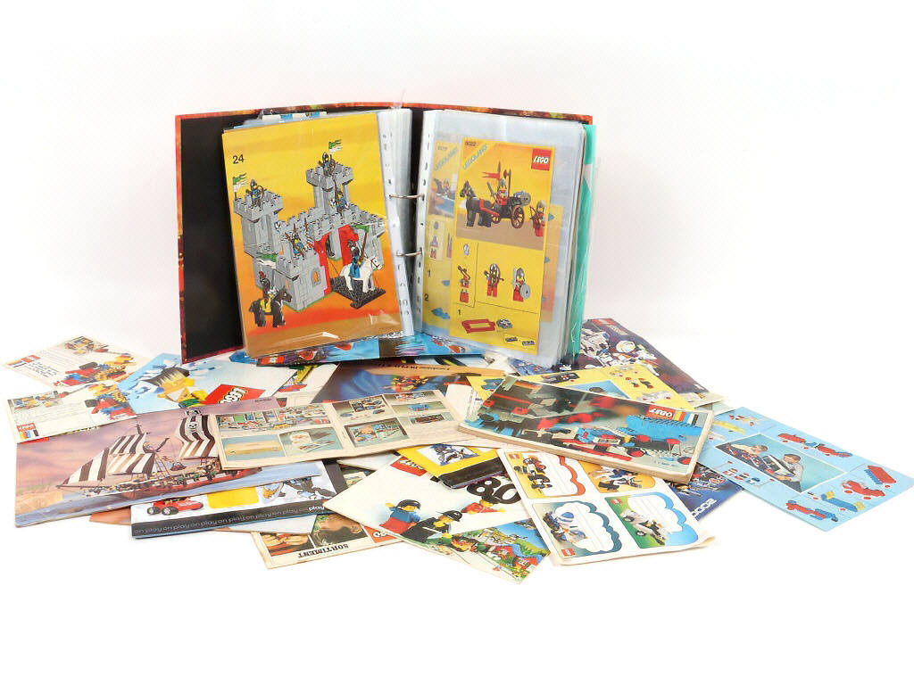 Lot 196 - LEGO (DANEMARK) (70)