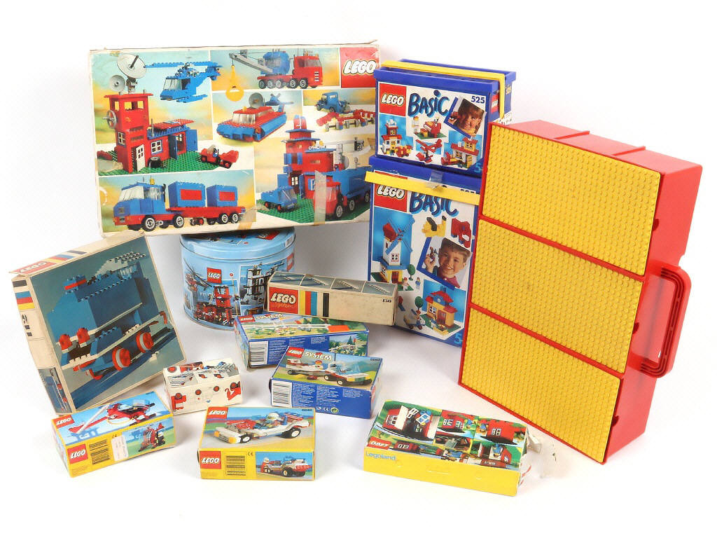 Lot 183 - LEGO (DANEMARK) (13)