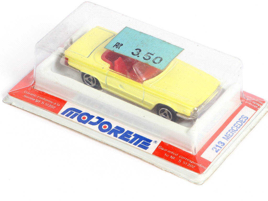 Lot 264 - MAJORETTE (FRANCE) (4)