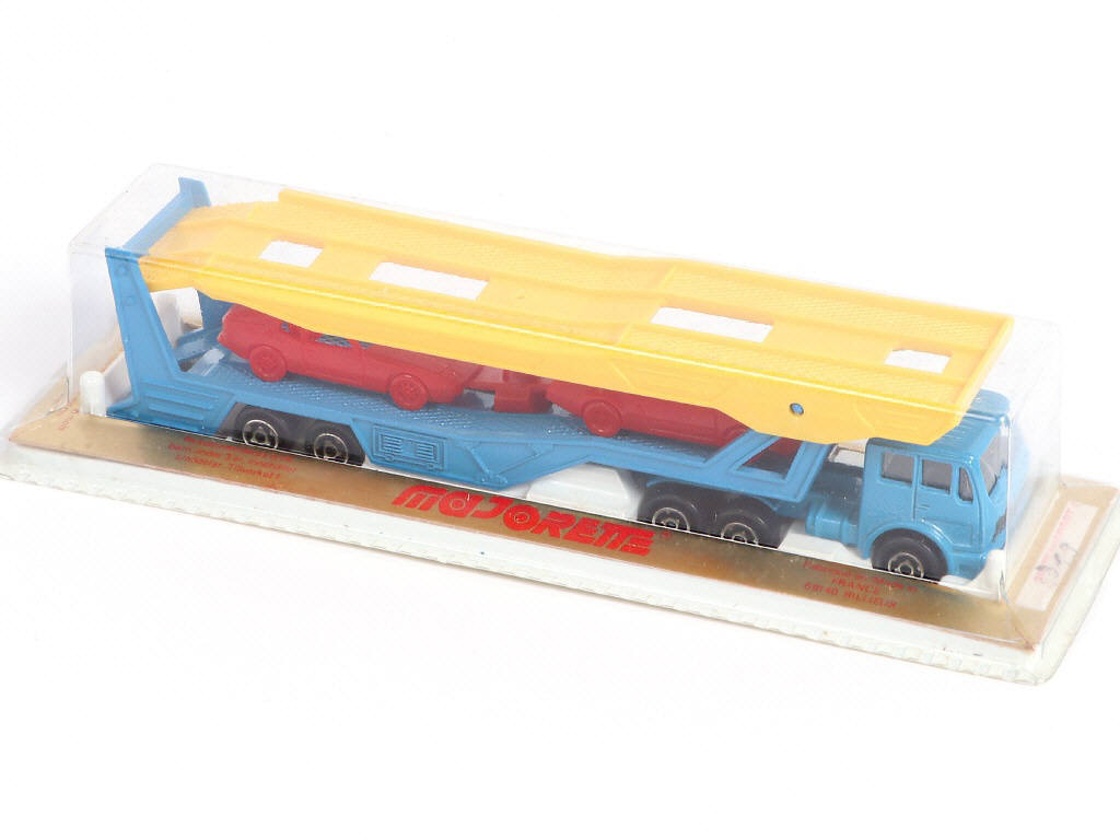 Lot 245 - MAJORETTE (FRANCE) (3)