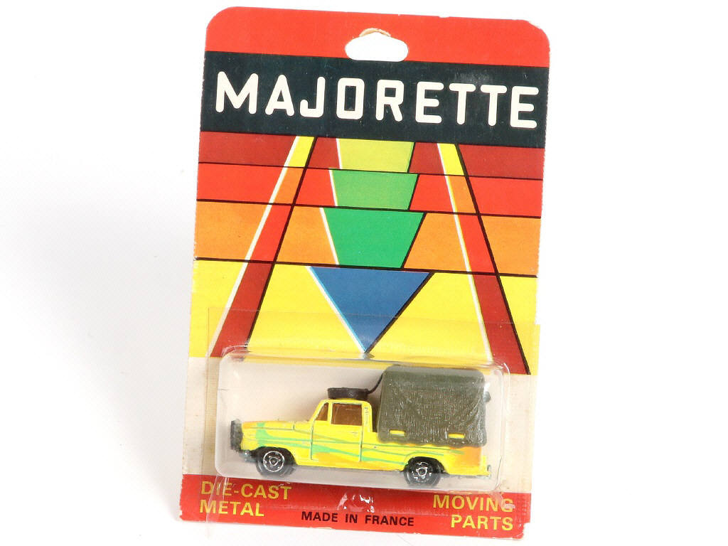 Lot 232 - MAJORETTE (FRANCE) (2)
