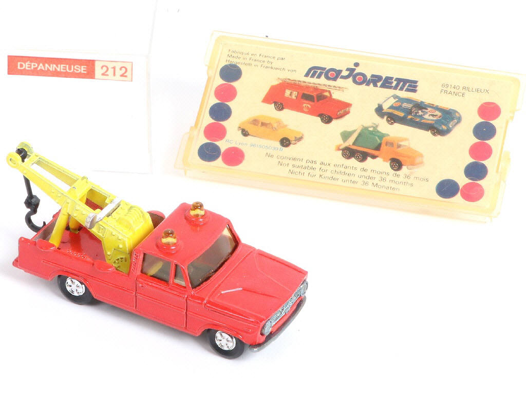 Lot 238 - MAJORETTE (FRANCE) (3)