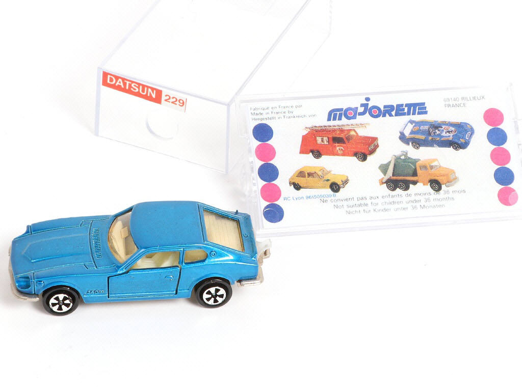 Lot 240 - MAJORETTE (FRANCE) (4)