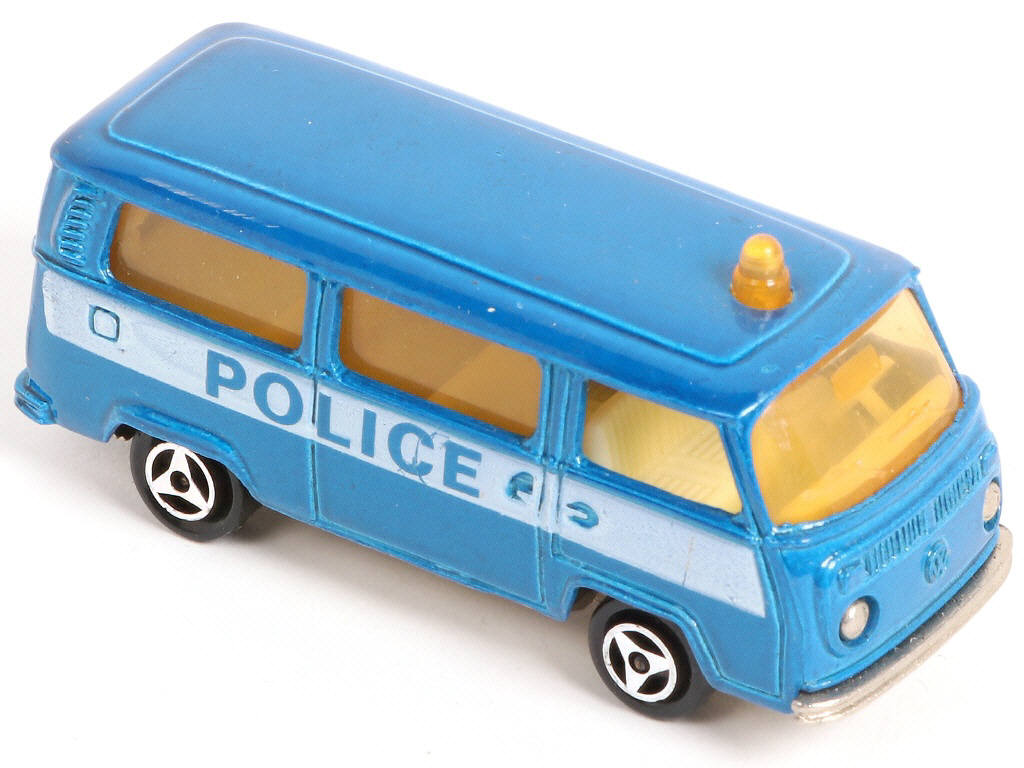 Lot 254 - MAJORETTE (FRANCE) (3)